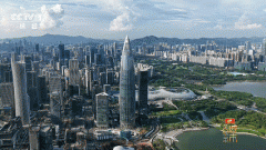 <b>一进门就问出一句让现场氛围霎时活跃的话：你</b>